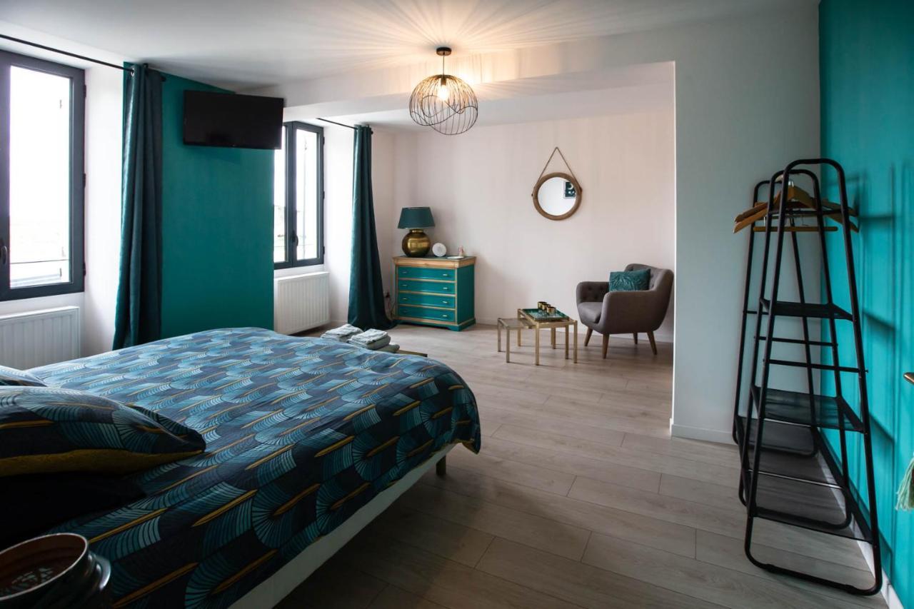 Au Bouchon Hotel Saint-Aigulin Bagian luar foto