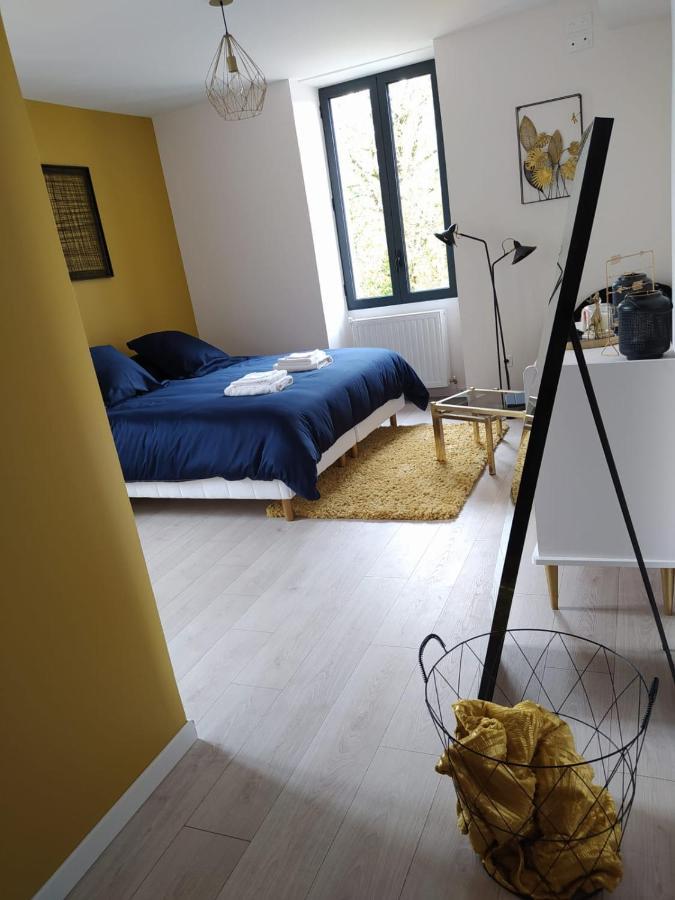 Au Bouchon Hotel Saint-Aigulin Bagian luar foto