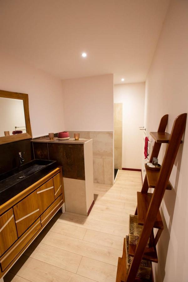 Au Bouchon Hotel Saint-Aigulin Bagian luar foto