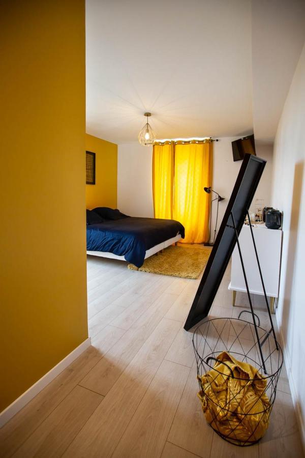 Au Bouchon Hotel Saint-Aigulin Bagian luar foto