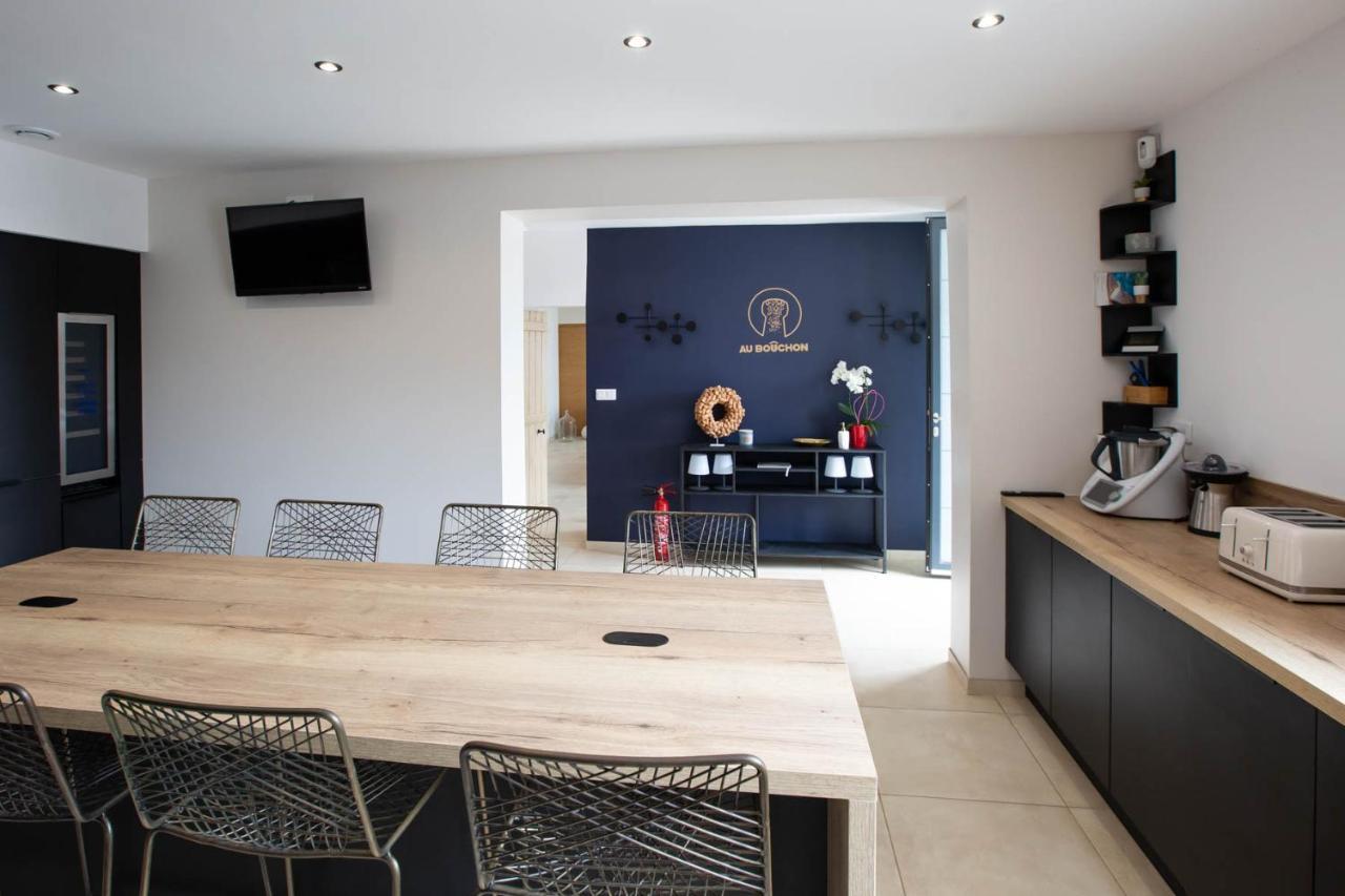 Au Bouchon Hotel Saint-Aigulin Bagian luar foto