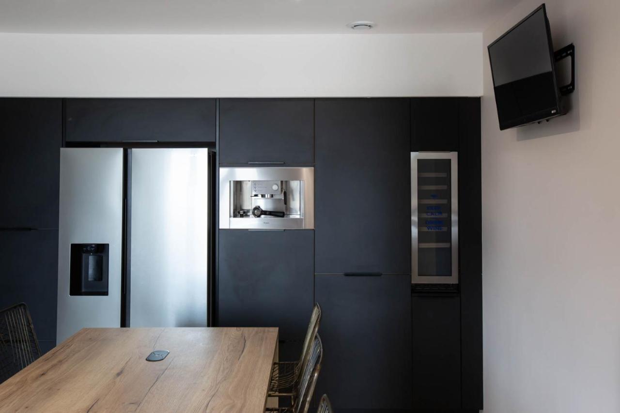 Au Bouchon Hotel Saint-Aigulin Bagian luar foto